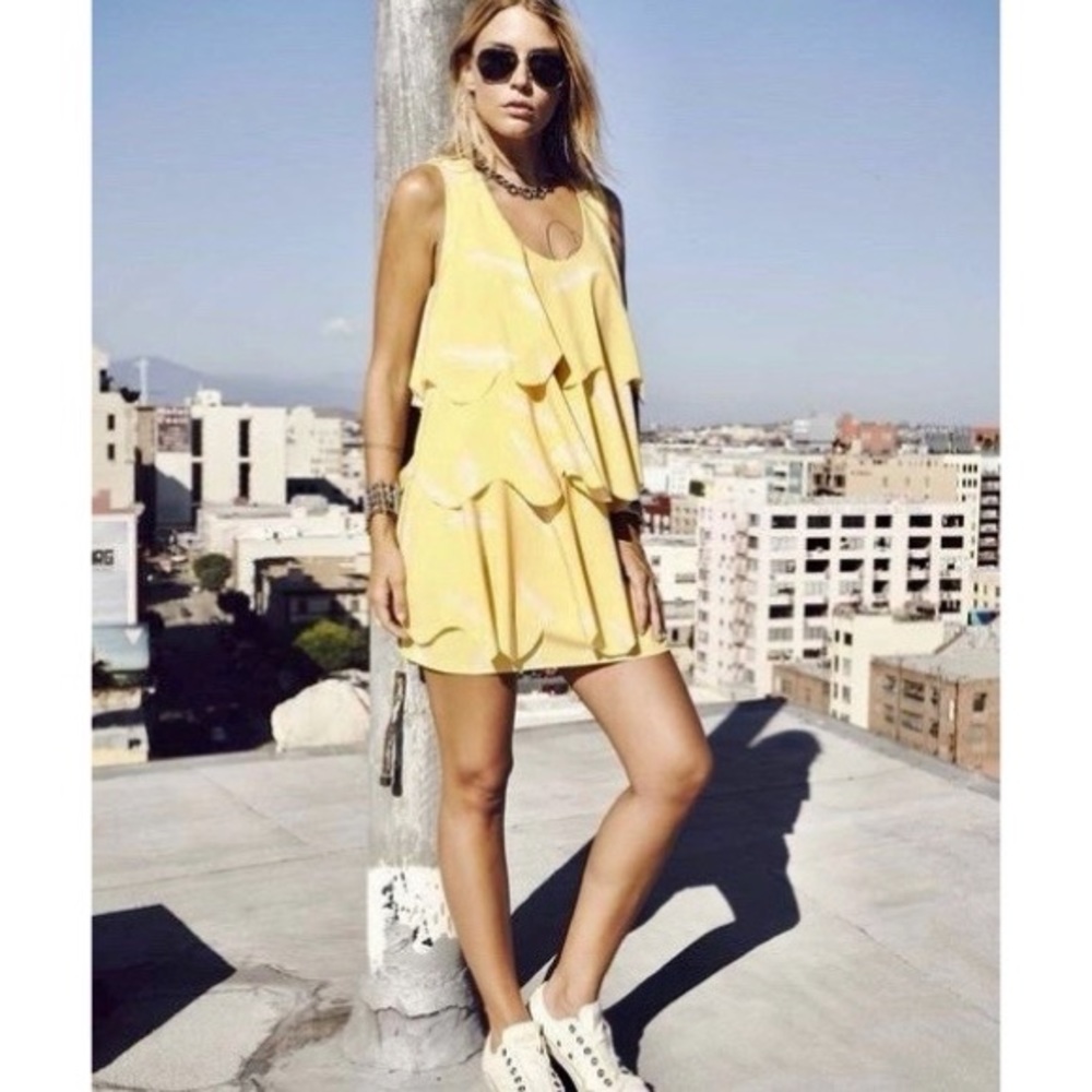 Karen Zambos Lemon Feather Print Tiered Scalloped Hem Dress size S NWT
